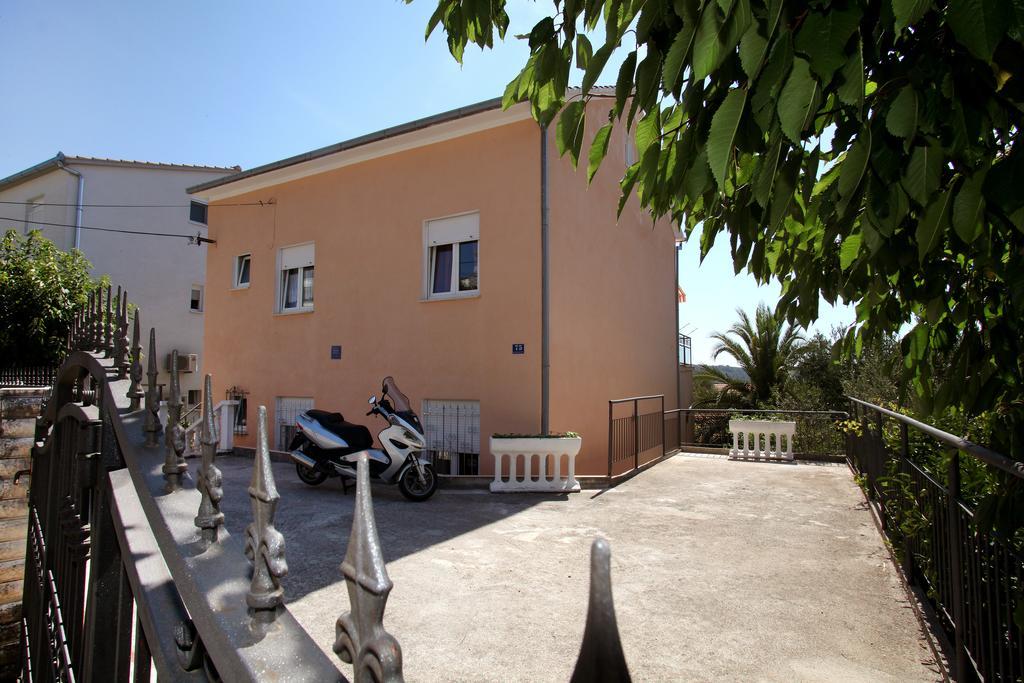 Apartments Jasmin Trogir Buitenkant foto