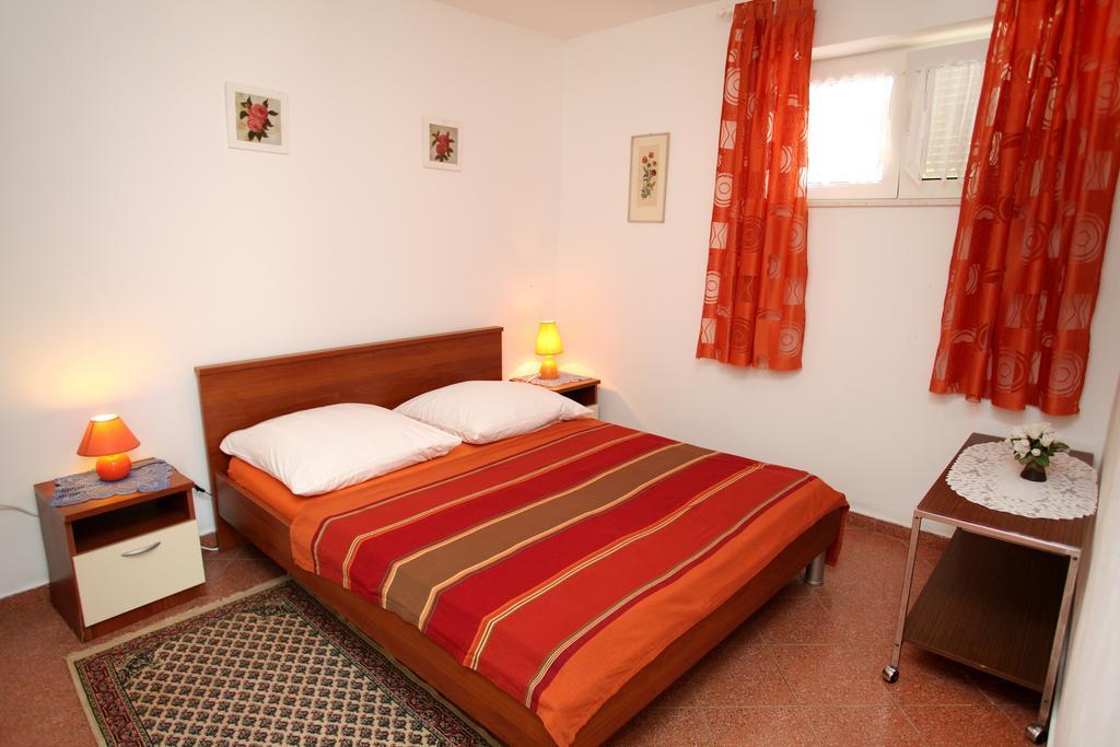 Apartments Jasmin Trogir Buitenkant foto