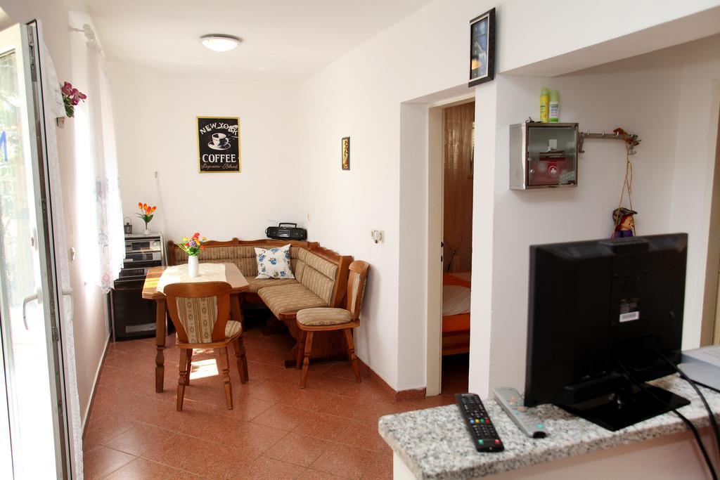 Apartments Jasmin Trogir Buitenkant foto