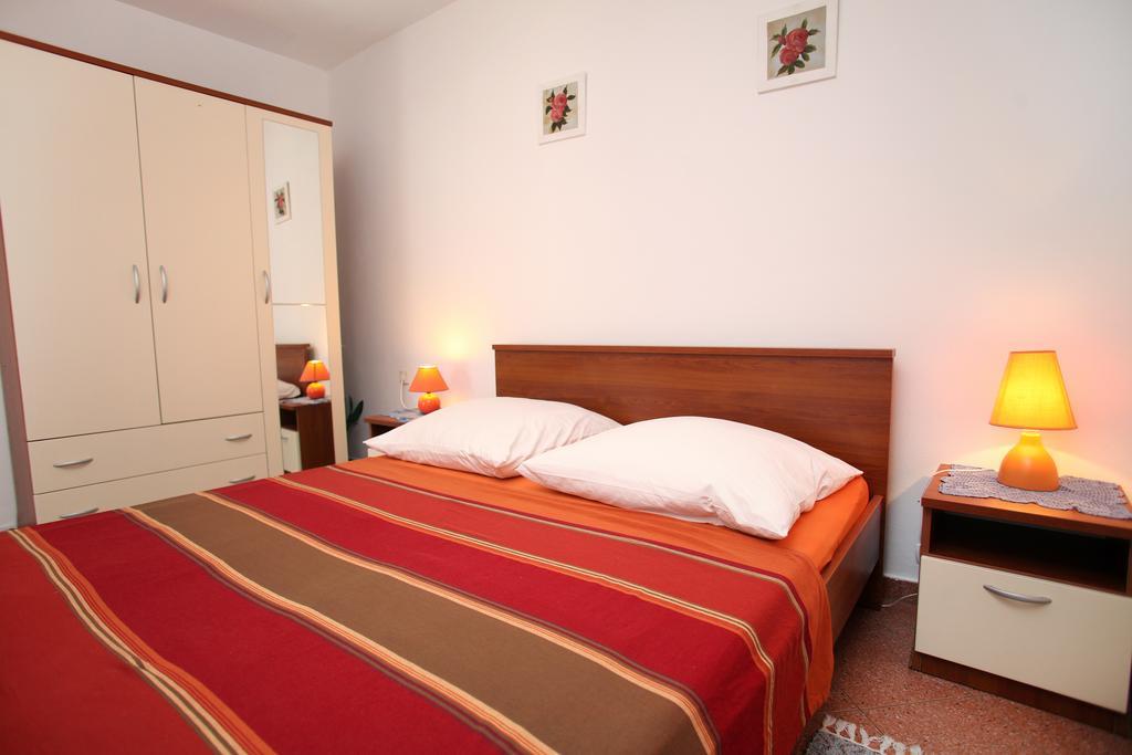 Apartments Jasmin Trogir Buitenkant foto