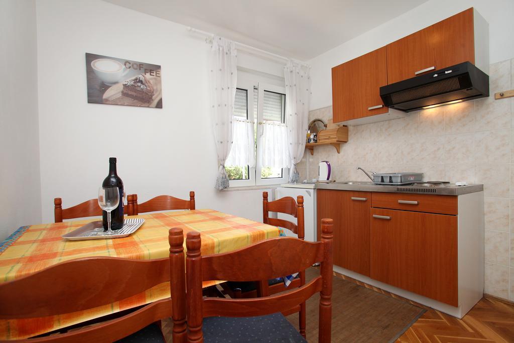 Apartments Jasmin Trogir Buitenkant foto