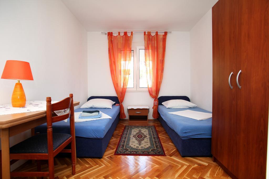 Apartments Jasmin Trogir Buitenkant foto